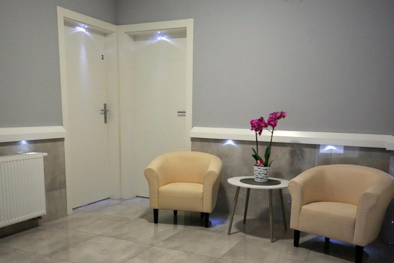 Pod Rozami Apartman Grzybowo  Kültér fotó