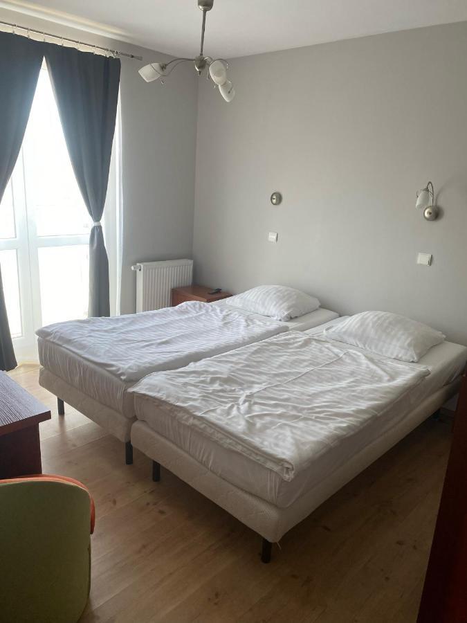 Pod Rozami Apartman Grzybowo  Kültér fotó