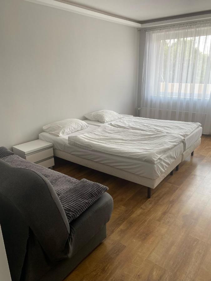 Pod Rozami Apartman Grzybowo  Kültér fotó